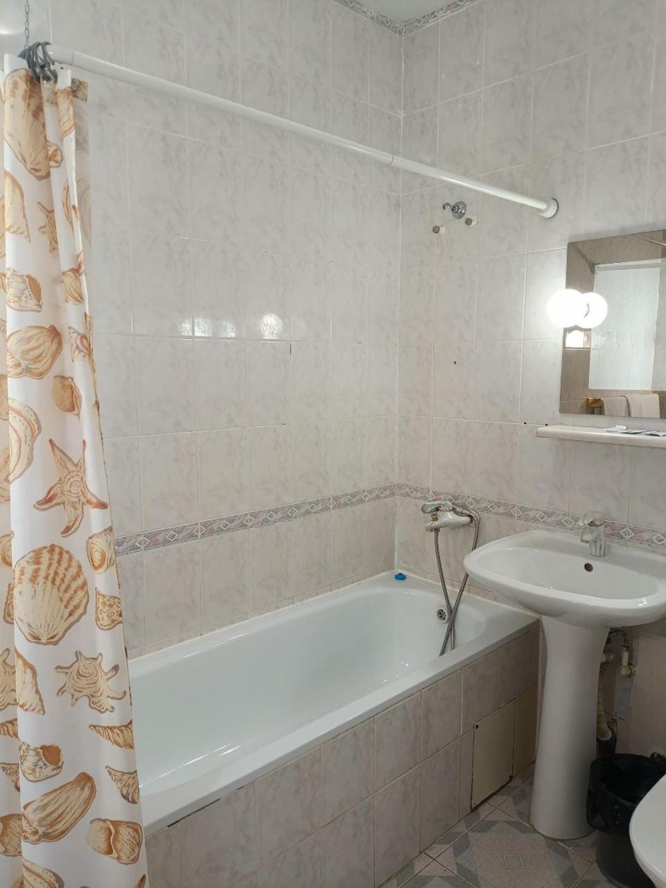 Kremin Hotel 크레멘축 외부 사진