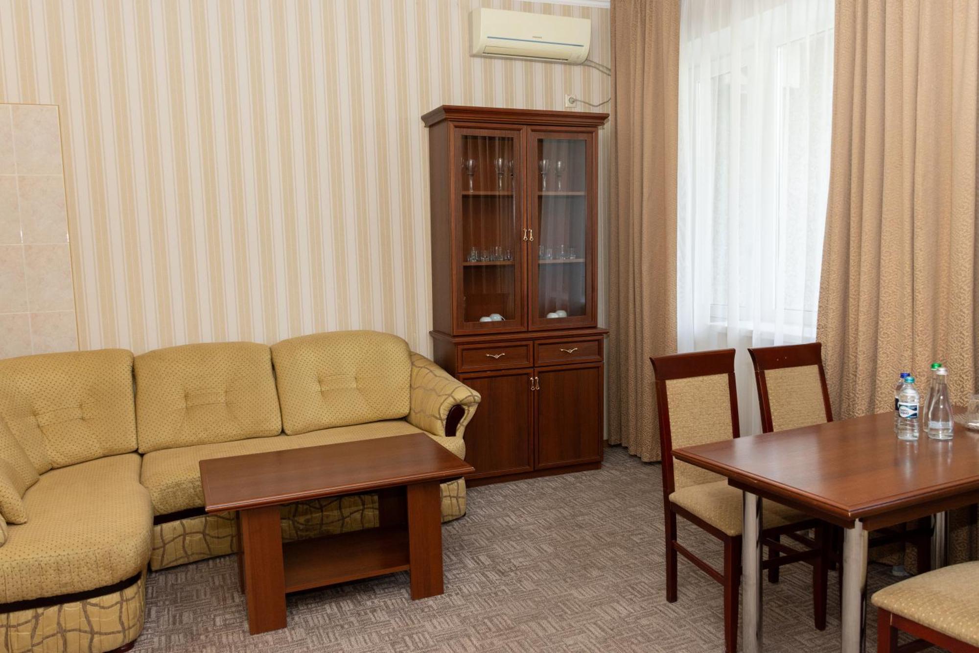 Kremin Hotel 크레멘축 외부 사진